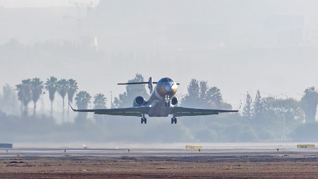 Gulfstream G300 Erstflug 1